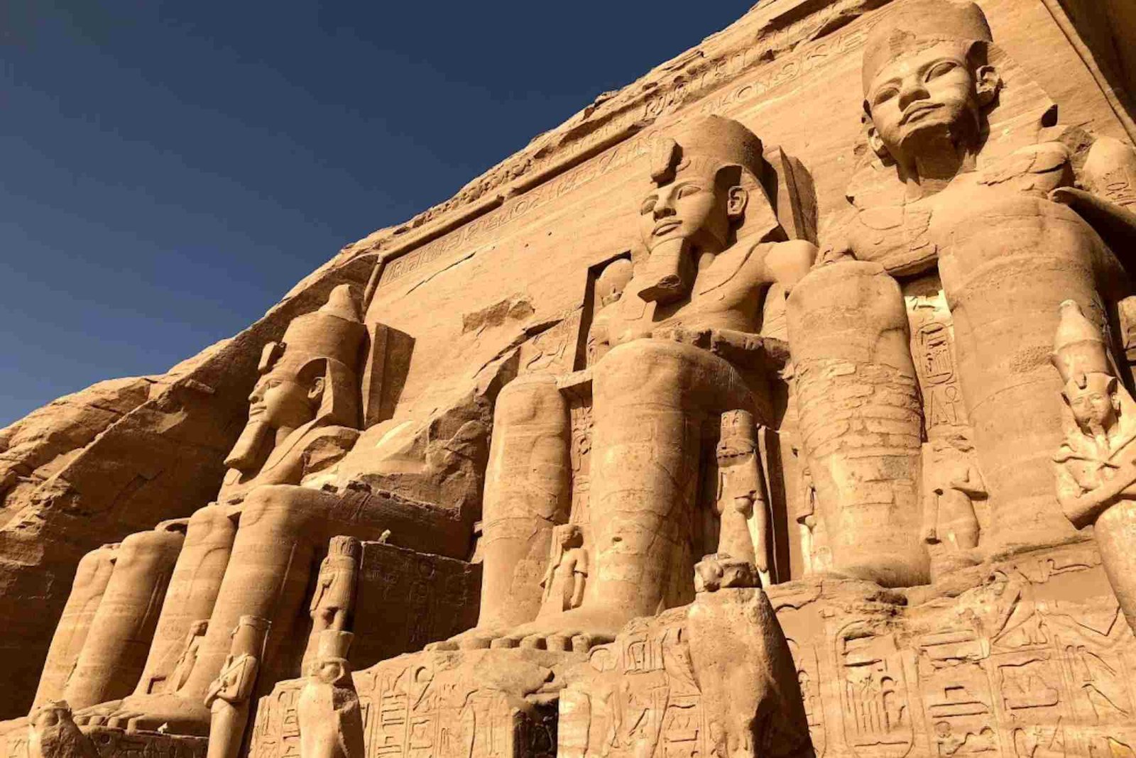 معهد الفراعنة العالي سياحة وفنادق بالمريوطية الهرم