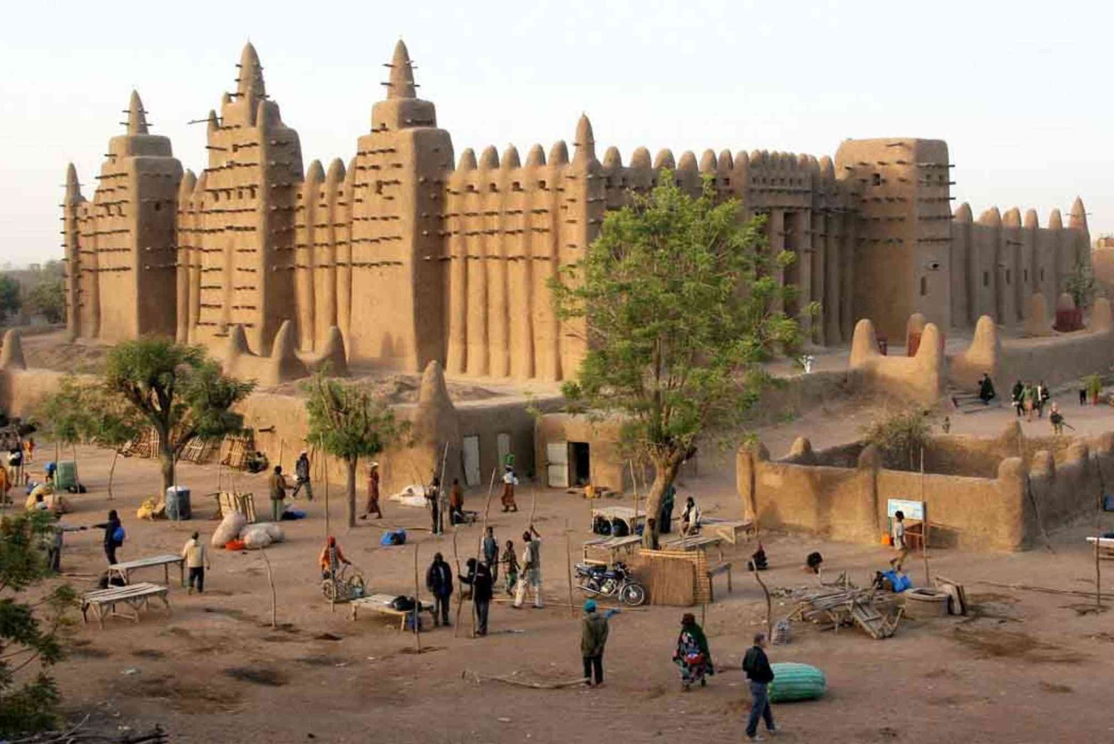 التنوع الجغرافي ليس من مقومات السياحة
